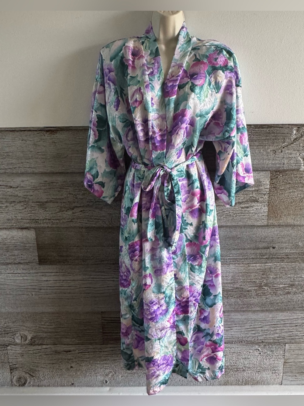 Vintage Inner Most Floral Satin Robe Kimono Wrap Shoulder Pads One Size (Q1)